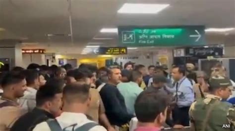 are flights coming from china cancelled